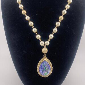 Elegant Necklace with Pearl Pendant - Long & Lightweight